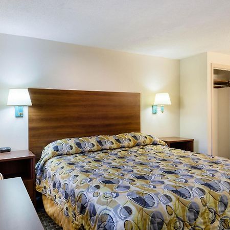 Econo Lodge West Springfield Eksteriør bilde